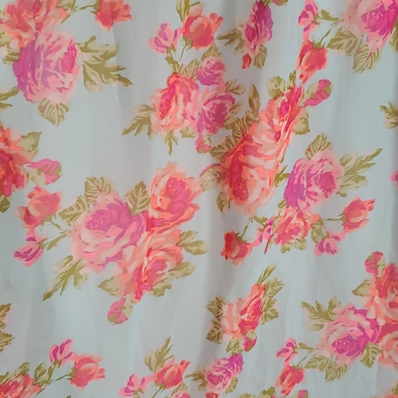 Floral Maxi Dress - Picture 3 of 5